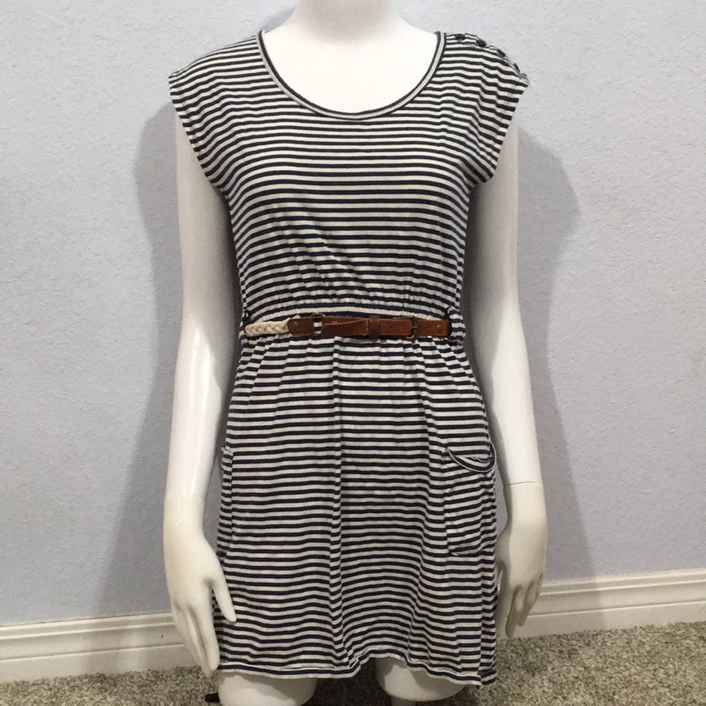 I Love H-81 Striped Tunic Style Belted Top With Front Pockets Size Medium